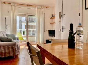  VILANOVA APARTMENT NEAR THE BEACH by hlclub HUTB-17030 VIBA  Вильянуэва И Ла Гелтру